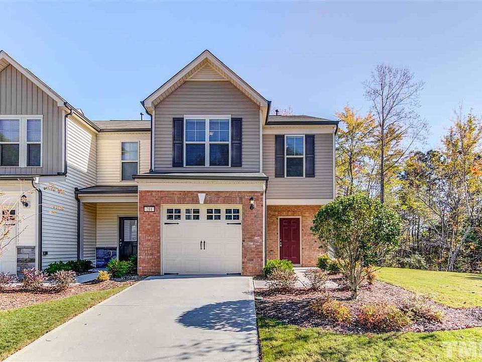 1st image of 211 Tuftin Dr