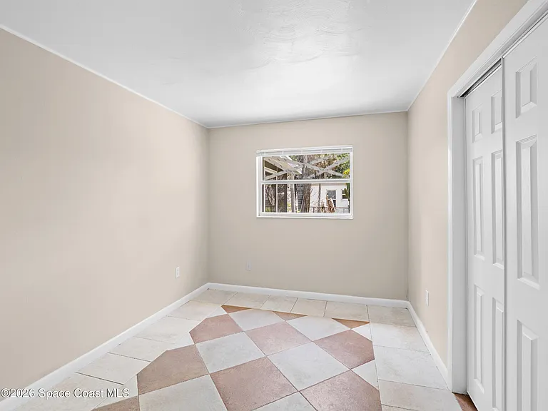 21 Lime Ave — Photo 16