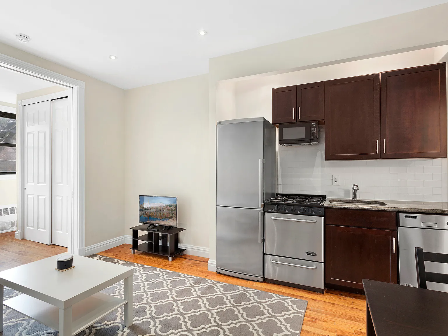 404 East 88th Street — Photo 3