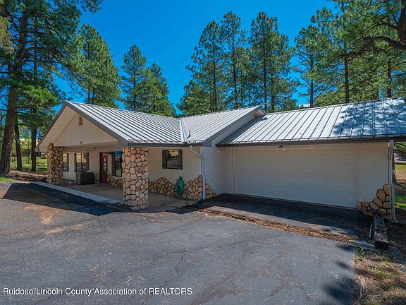 3rd image of 1116 Hull Rd