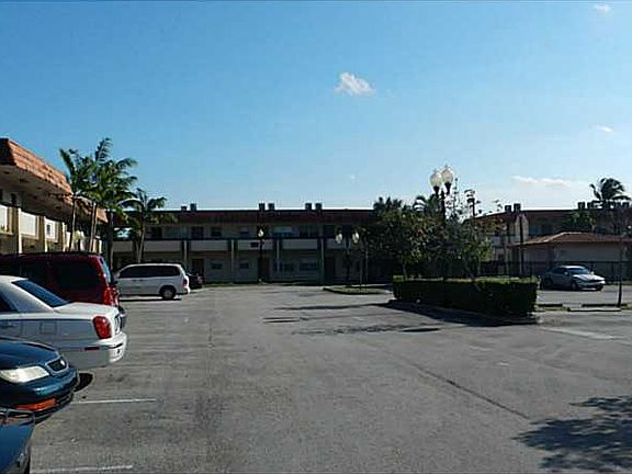 2nd image of 400 NW 65th Ave APT 132