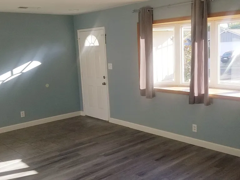 1304 Arrowhead Ave — Photo 4