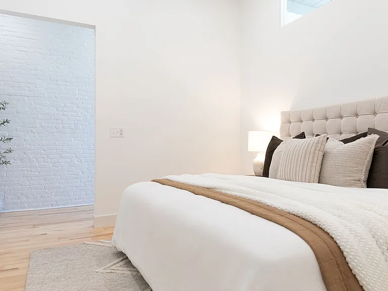 44 Warren St #215 — Photo 3