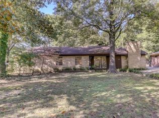1145 W Crestwood Dr, Memphis, TN 38119
