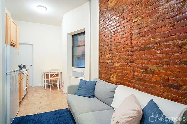 Rented by City Connections Realty | media 24