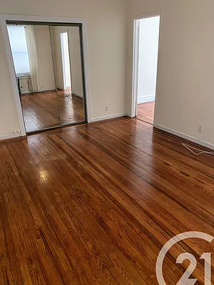 Rented by Century 21 Unique Realty | media 20