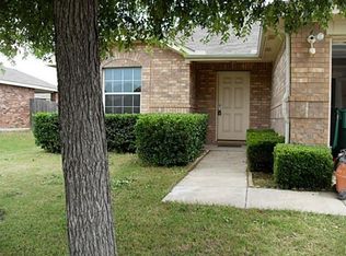 1520 Carrigan Ln, Denton, TX 76207