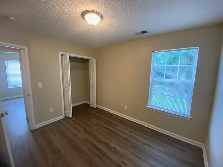 549 Blue Lake Dr — Photo 14