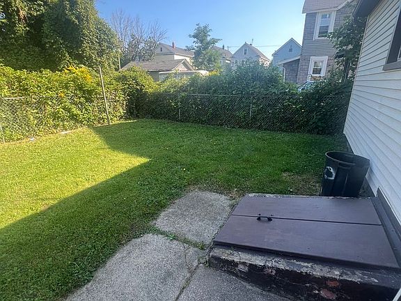 3rd image of 1206 E 10th St #2