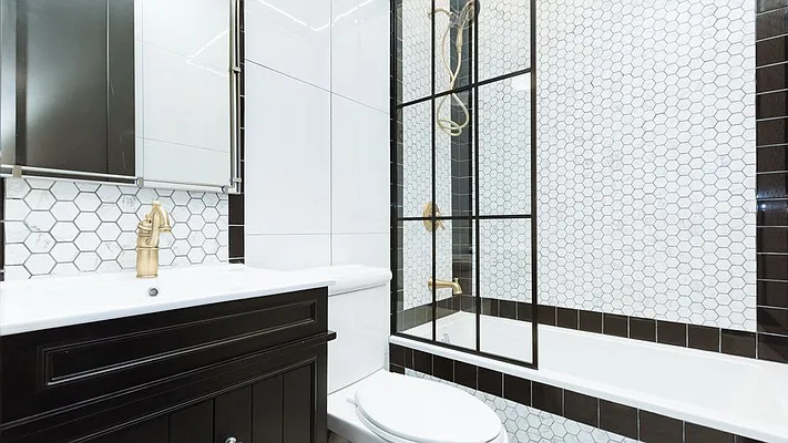 Rented by Nooklyn NYC LLC | media 17