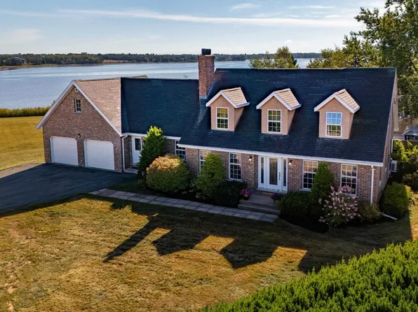 138 Cathy Dr, Cornwall, PE C0A 1H8