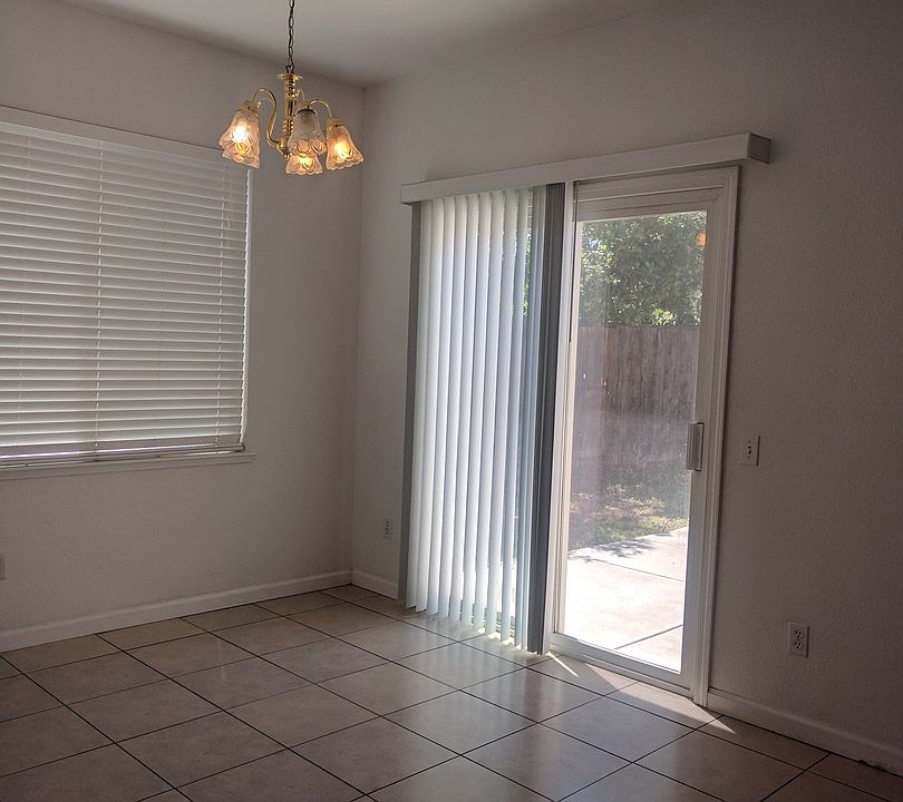 342 Meandering Ln Turlock, CA, 95382 Apartments for Rent Zillow