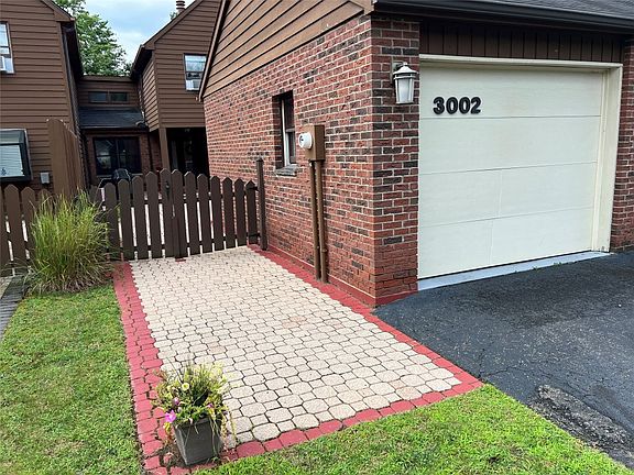 2nd image of 3002 Pleasant Dr