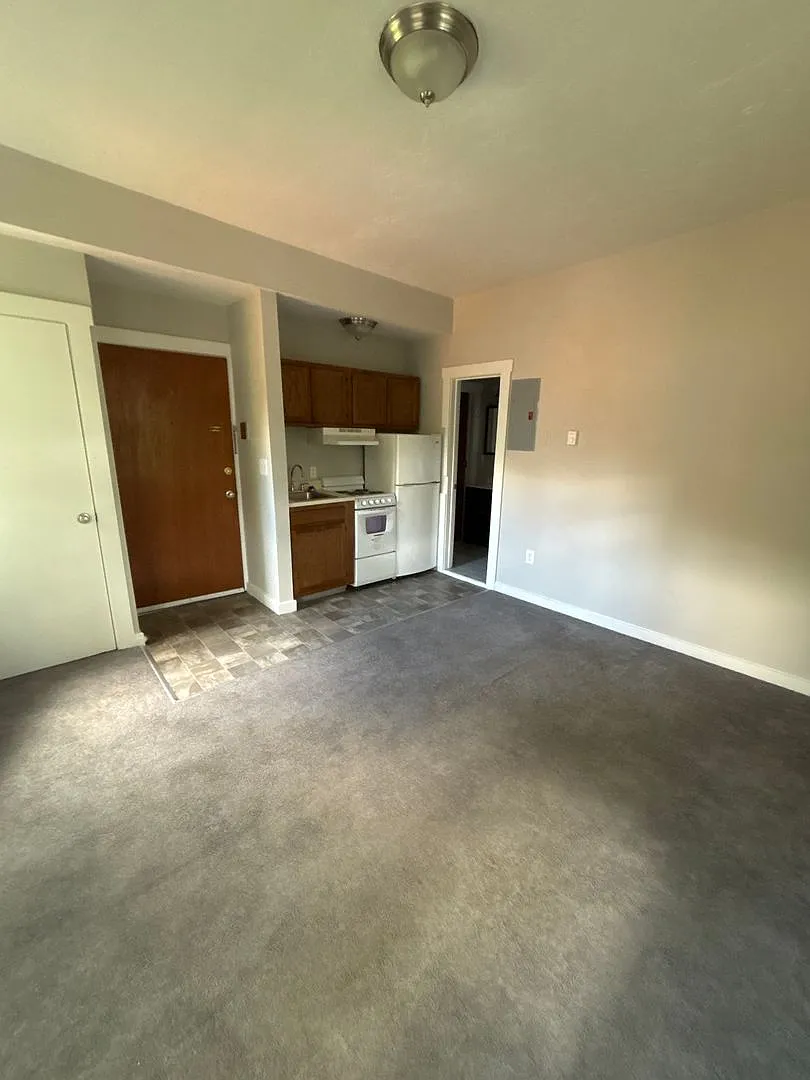 Affordable Allston Studio Near Boston Landing & Green Line — Photo 2
