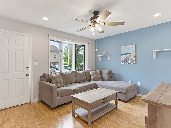 2nd image of 95 Harbor Avenue #7