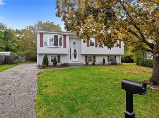 24 Hackman Pl, Warwick, RI 02889