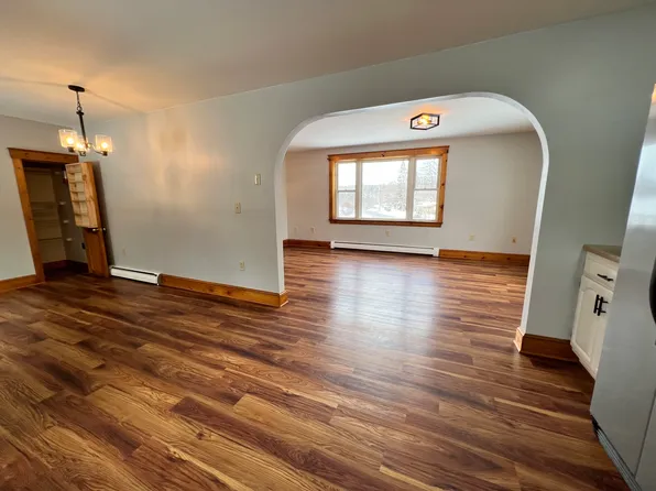 832 Riverside Dr #2, Augusta, ME 04330