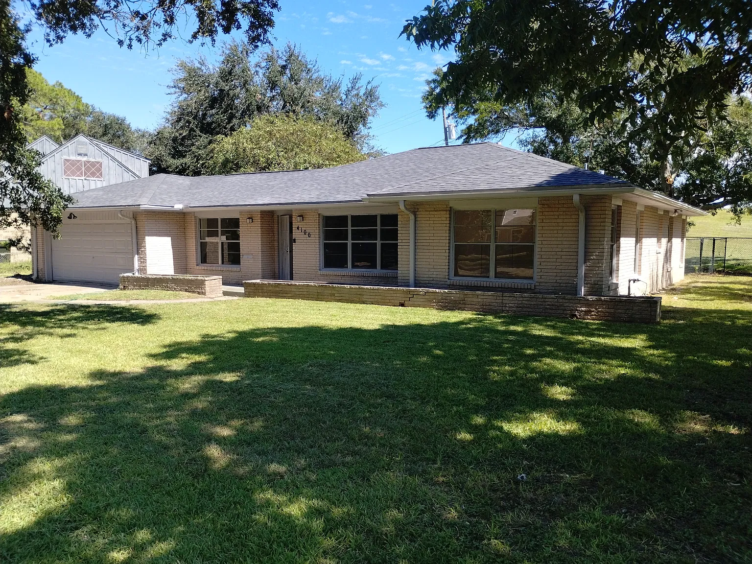 4 bed, 1722 sqft, $1,800 — Photo 2