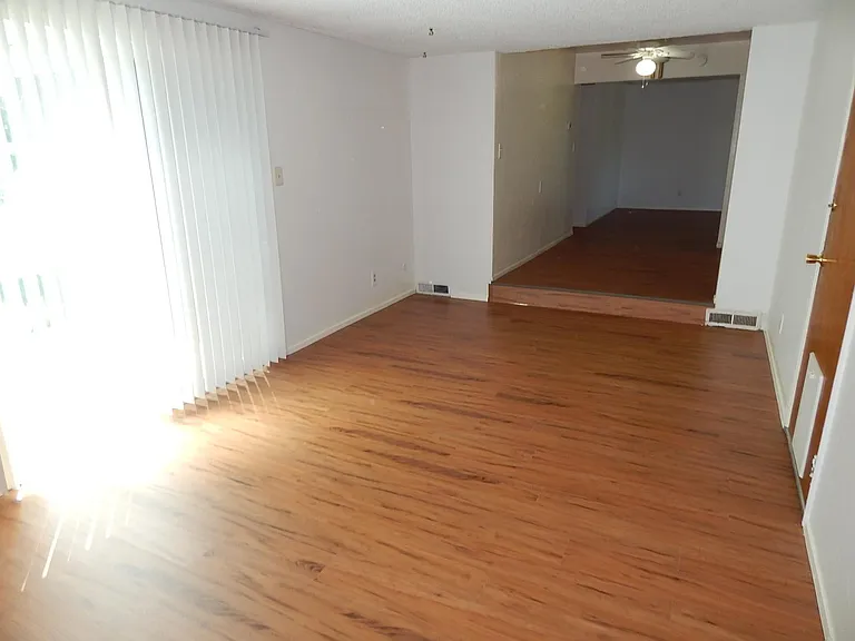 2512 Lafayette Dr — Photo 9
