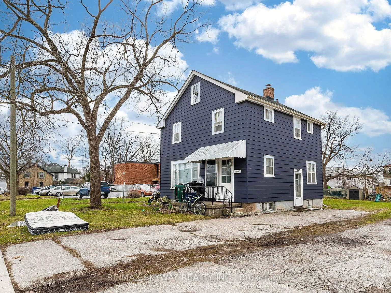 3 bed, $2,500 — Photo 1