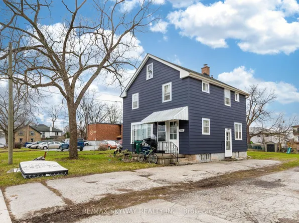 1230 Duke St, Cambridge, ON N3H 3V7