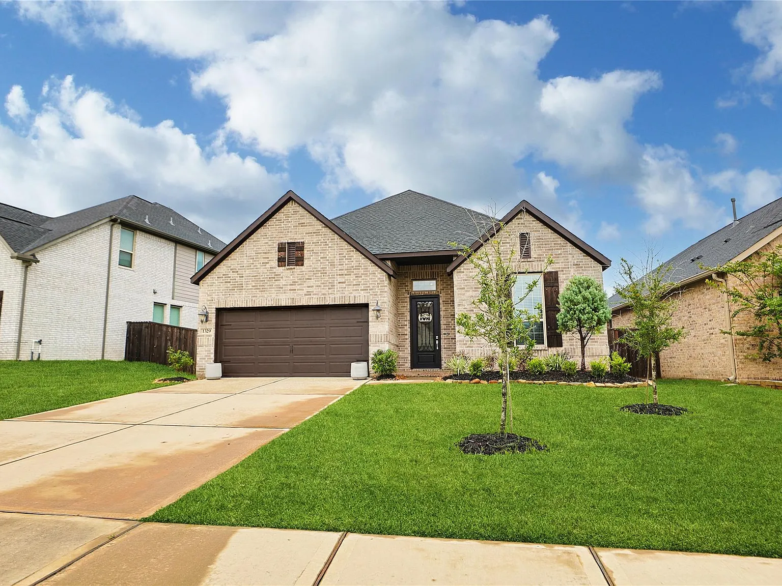 3 bed, 3.5 bath, 2462 sqft, $3,500 — Photo 3