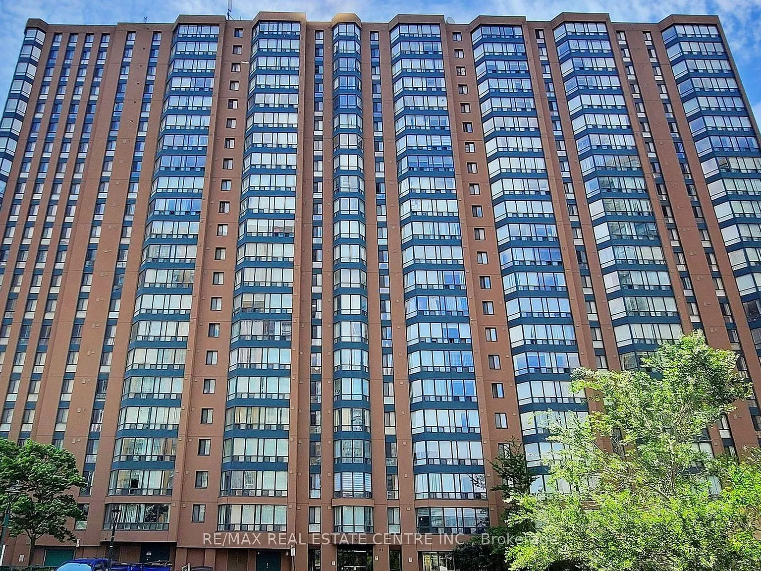 3 bed, $2,575 — Photo 1