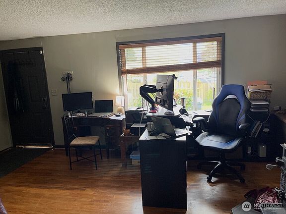 3rd image of 1104 Dibb Street