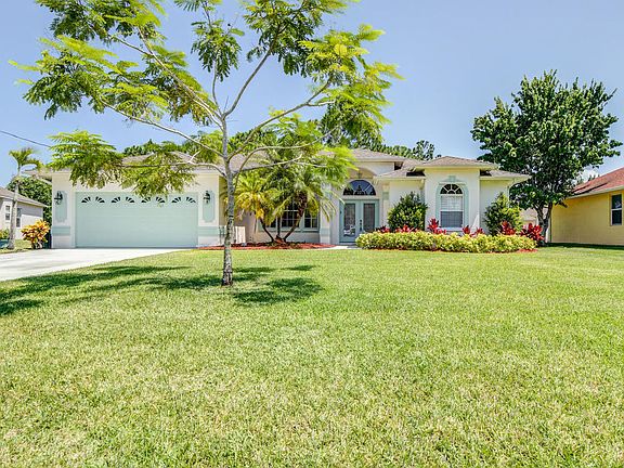 2nd image of 5833 NW Lomb Ct