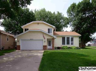 15233 T St, Omaha, NE 68137