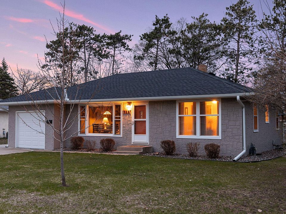 1st image of 715 Oakwood Dr