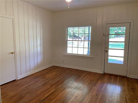 5th image of 2130 Skyline Dr