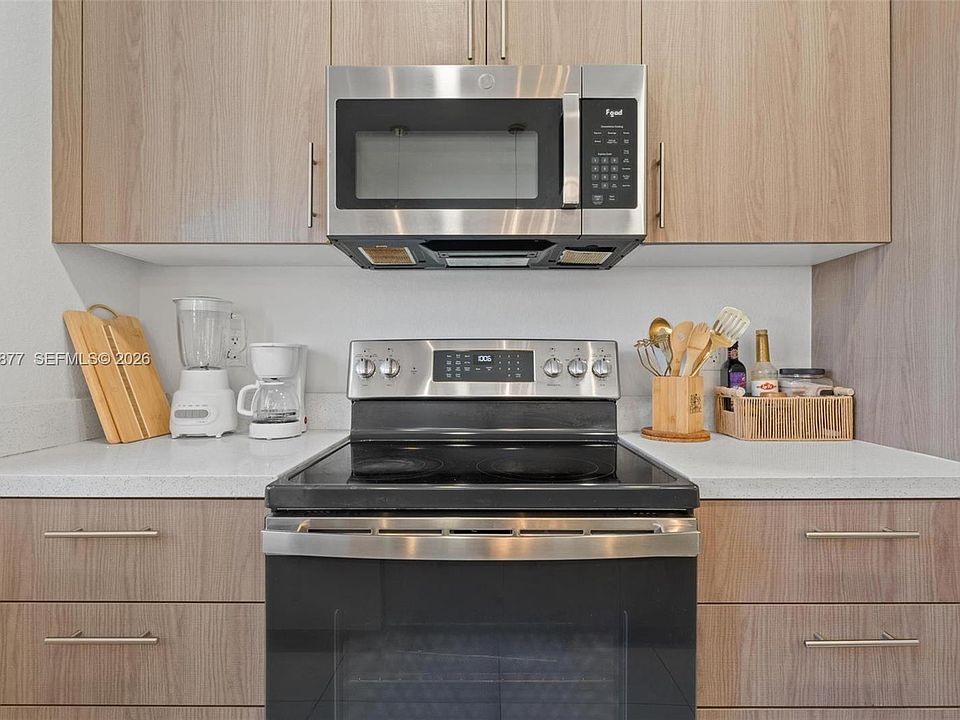 1st image of 206 NW 11th Ct