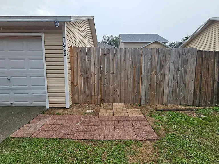 1004 Park Central Cir — Photo 15
