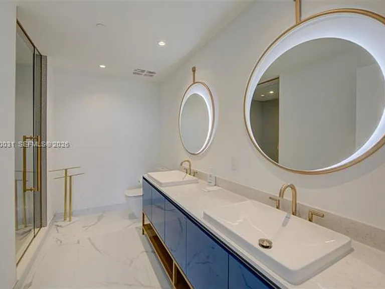 2678 Tigertail Ave #CU-1403 — Photo 9
