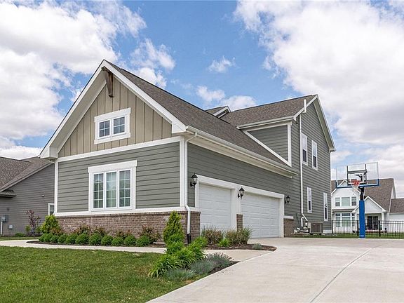 3rd image of 3600 Shady Lake Dr