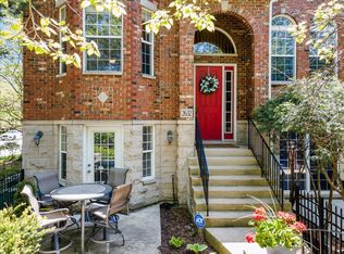 2632 Blakely Ln, Naperville, IL 60540