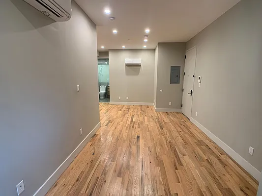 Rented by Yup Realty LLC | media 20