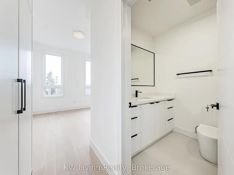 712 Eglinton Ave E — Photo 13