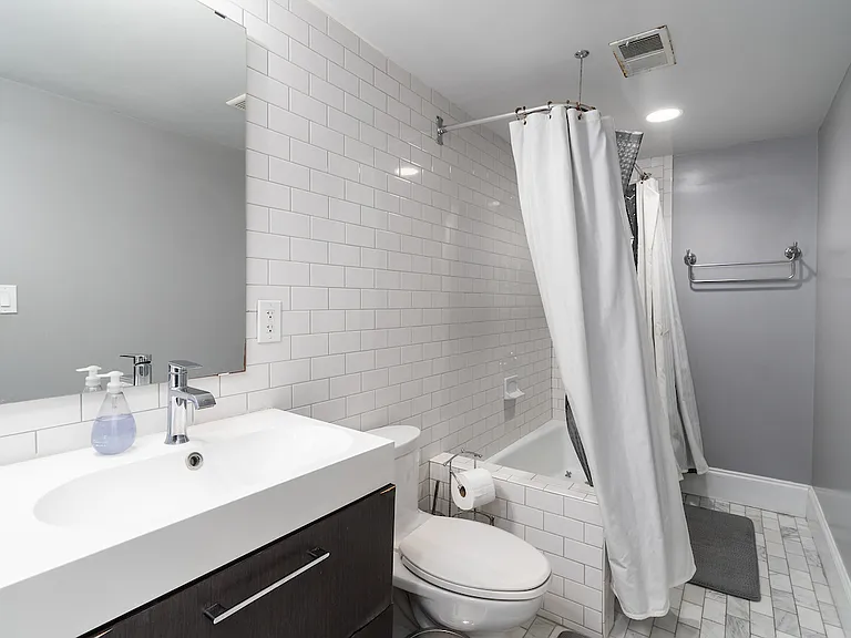 403 P St NW #B — Photo 12