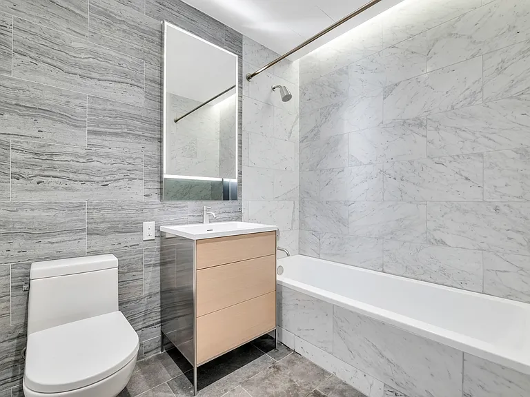 215 W 28th St #7A — Photo 8