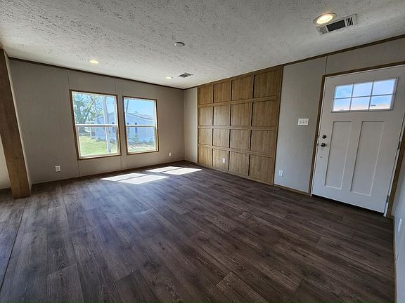 4th image of 12 Eland Dr #12