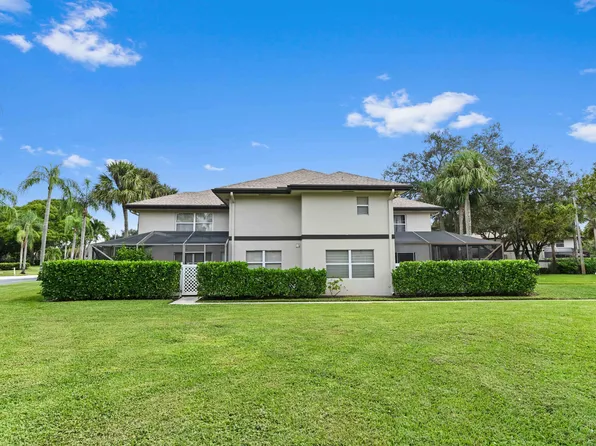 38 Essex Court #A, Royal Palm Beach, FL 33411
