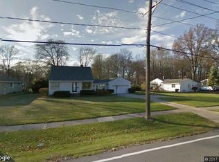 2012 Canterbury Rd, Westlake, OH 44145