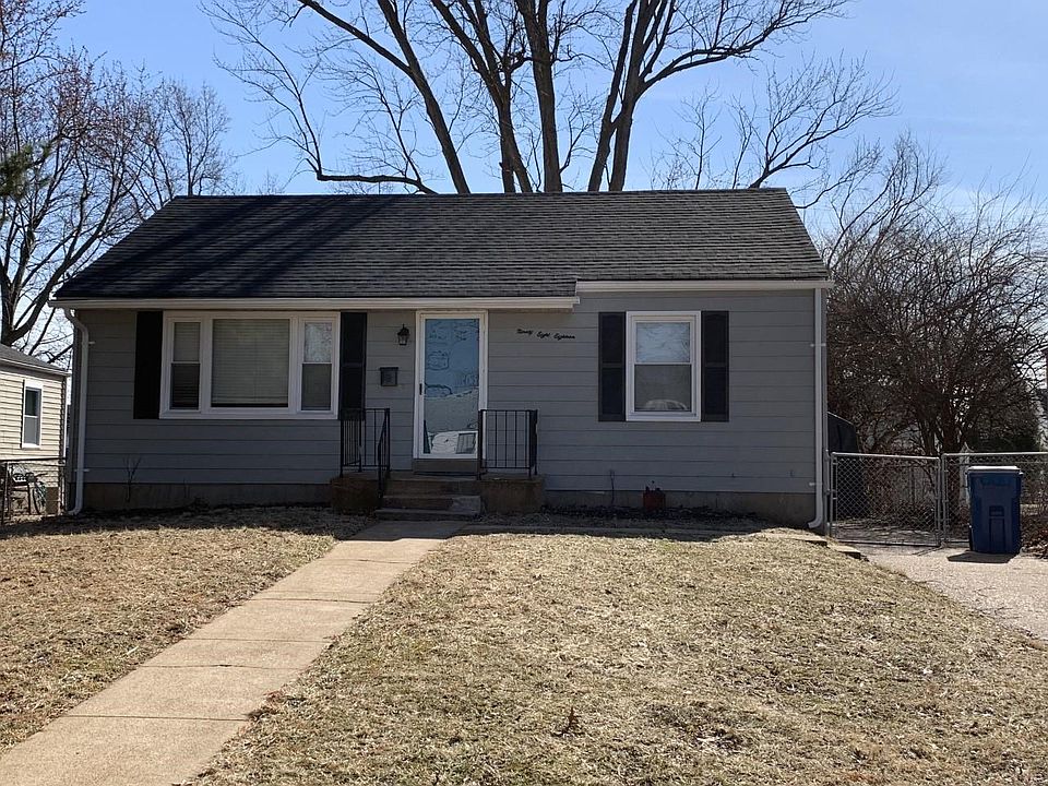 1st image of 9818 Meadow View Dr