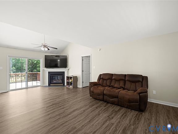 5th image of 3320 Duke Rd