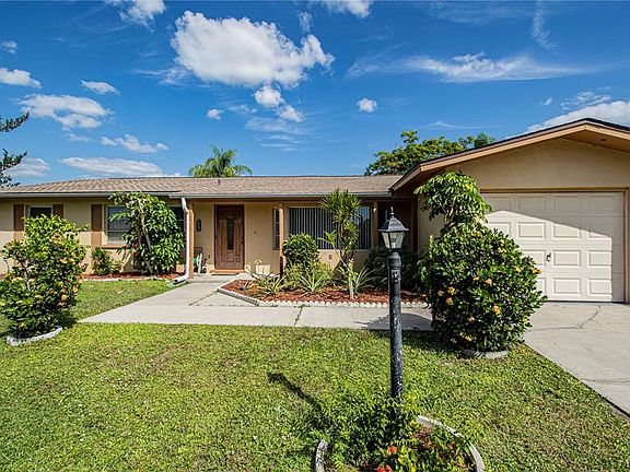 2nd image of 164 Rotonda Cir