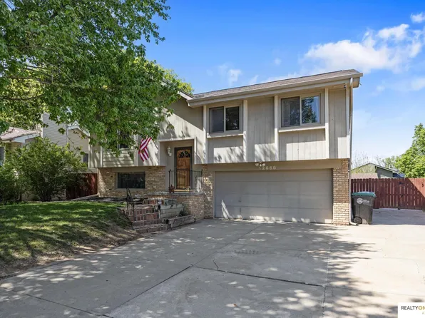 12668 Crown Point Ave, Omaha, NE 68164