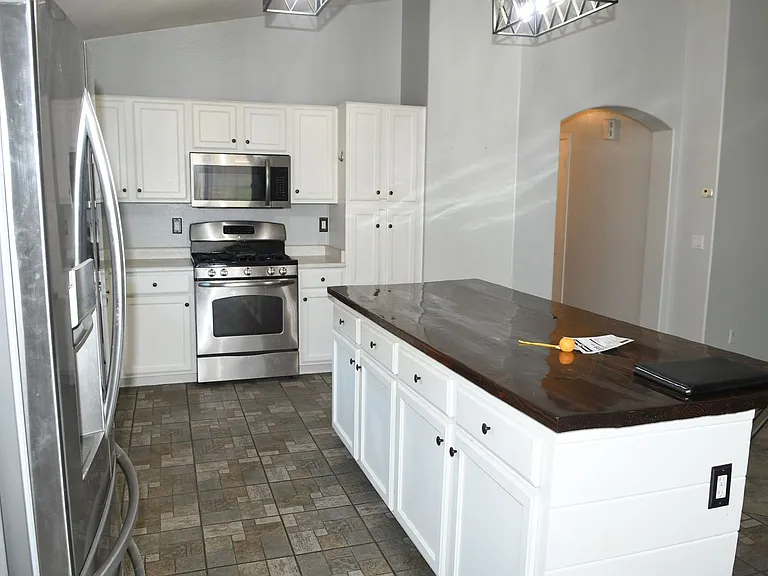 13950 W Maui Ln — Photo 7