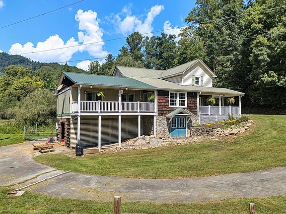2nd image of 501 Clark Hollow Rd